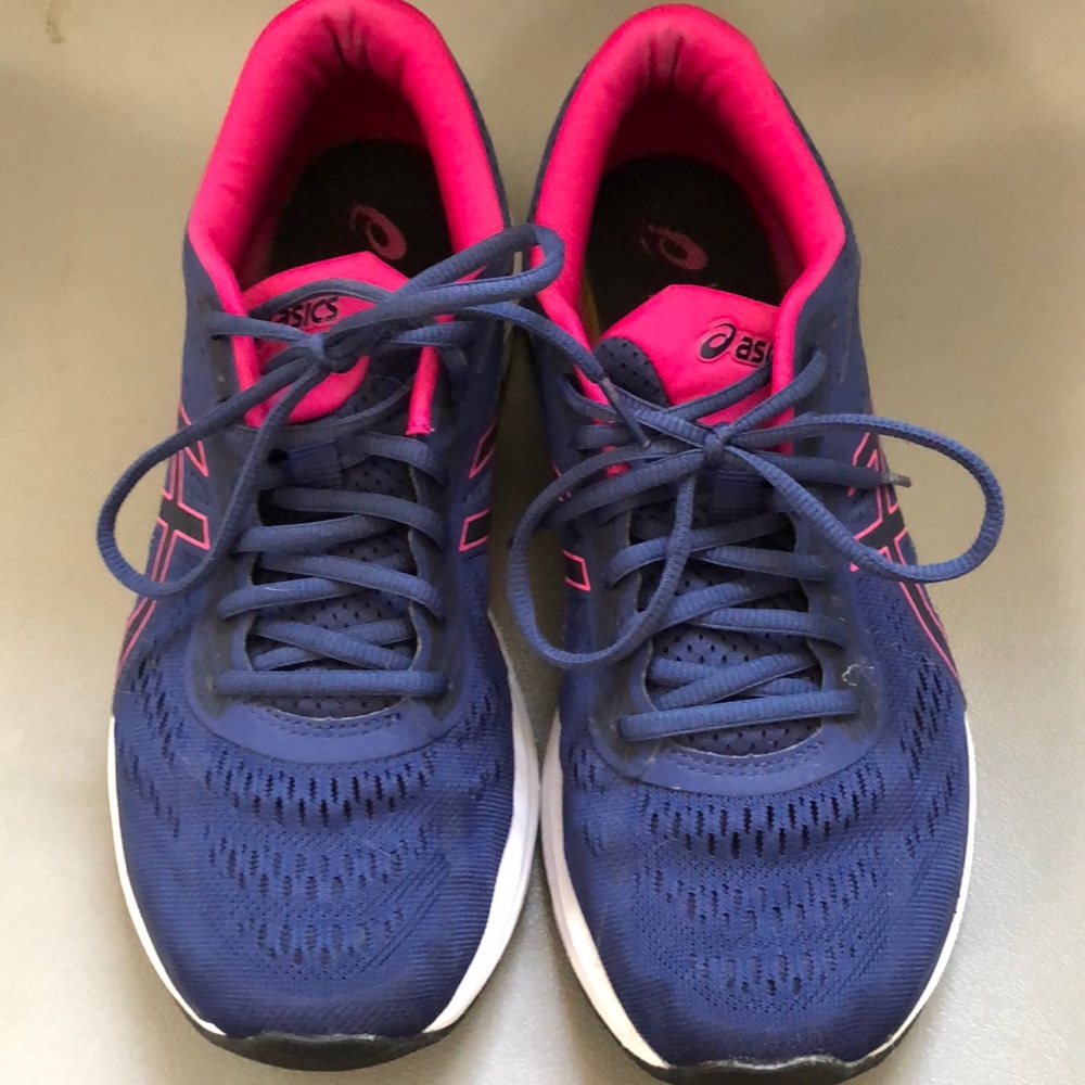 Size 11 basics pink blue used once